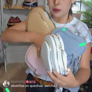 Morral portacelular corazón